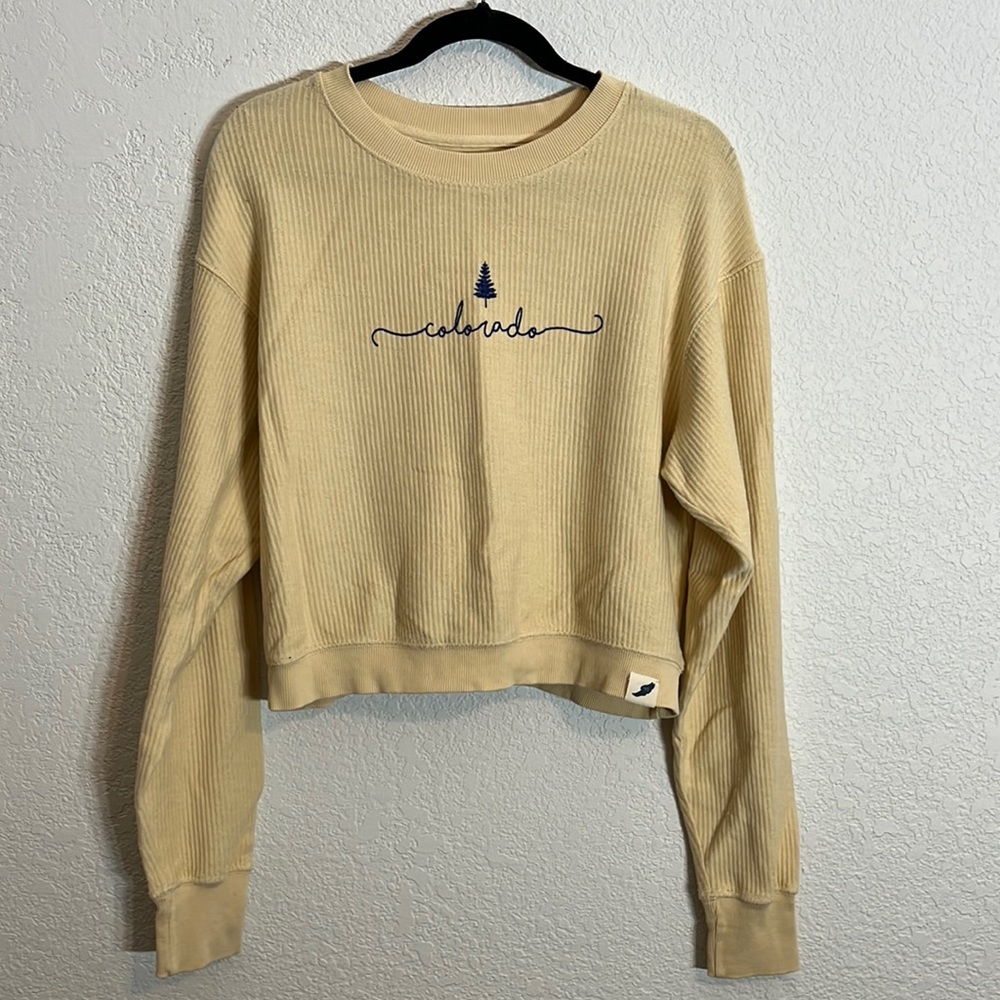 Unwind ribbed cropped crewneck with Colorado graphic. EUC Sz Medium